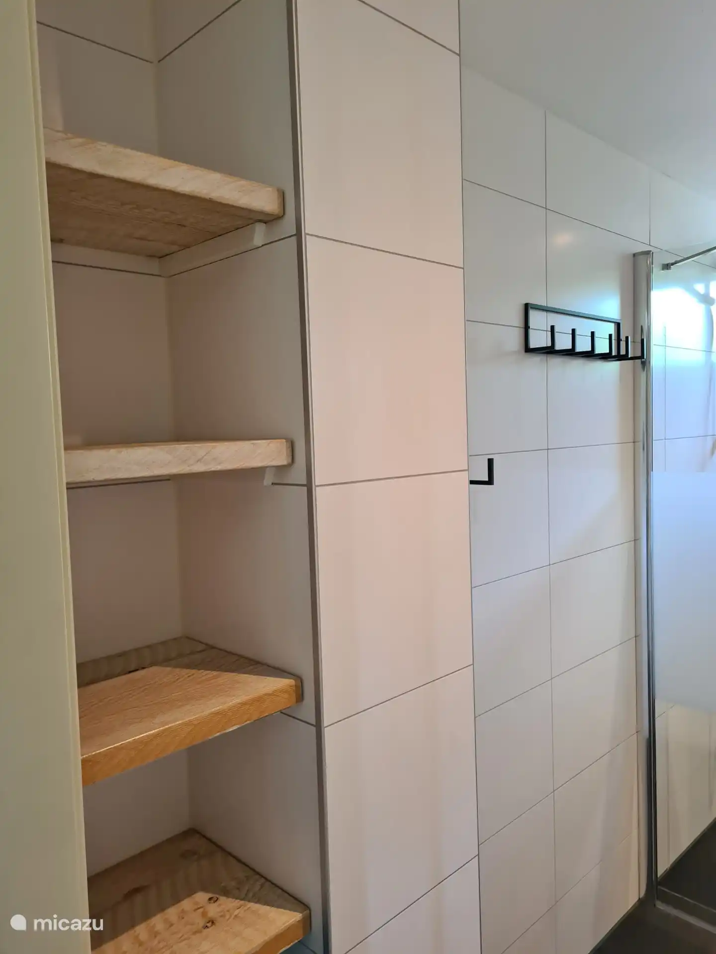 Badezimmer mit viel Stauraum