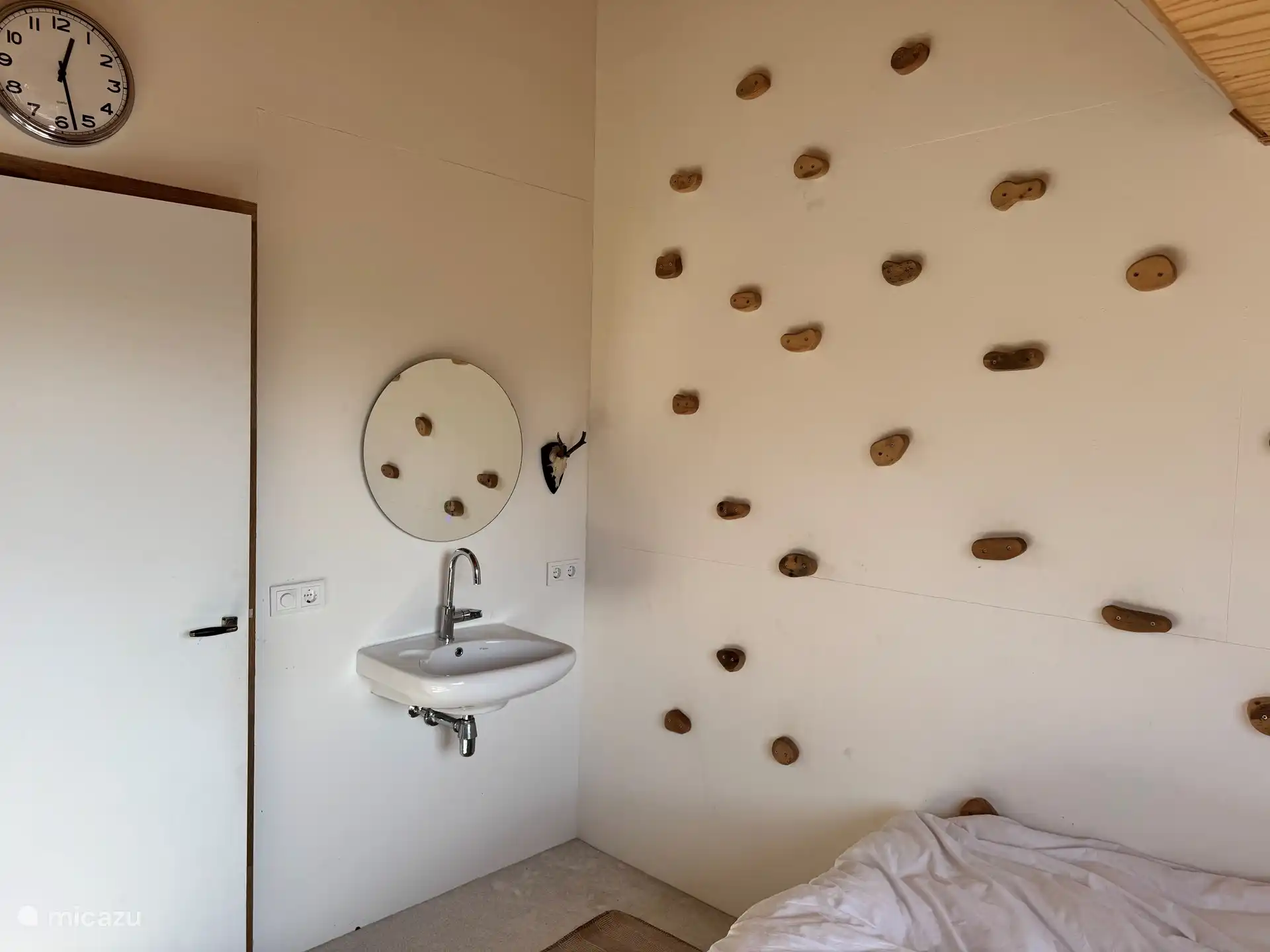 Waschbecken in beiden Schlafzimmern im 1. Stock