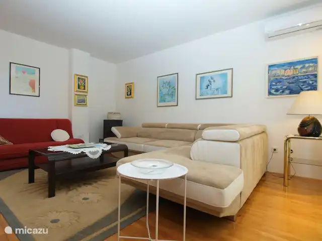 vakantiehuis huren in Kroatië, Istrië, Pula – Huis Dubravka woonkamer
