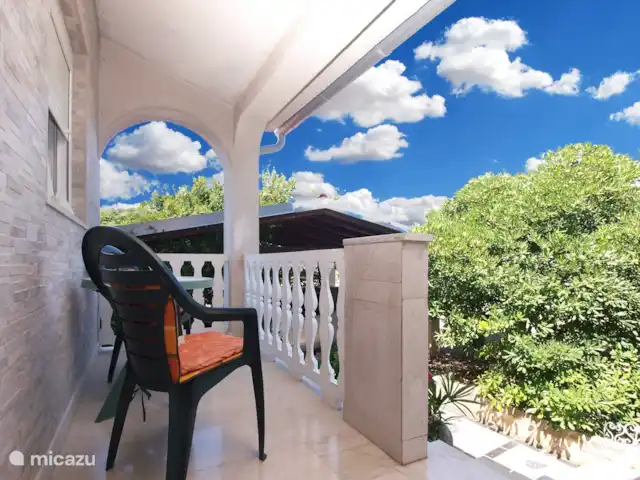 vakantiehuis huren in Kroatië, Istrië, Pula – Huis Dubravka terras