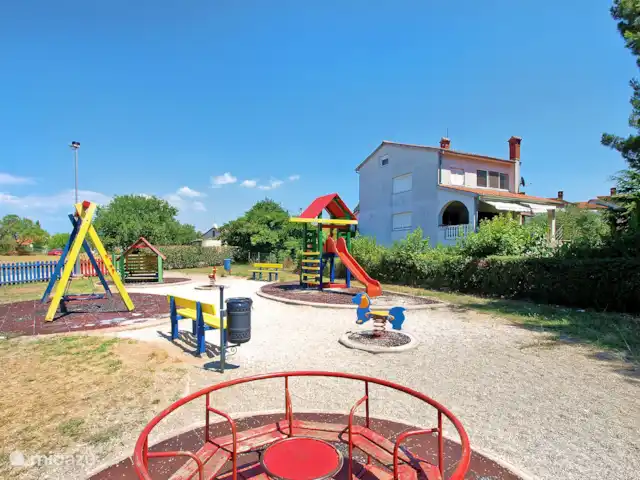 vakantiehuis huren in Kroatië, Istrië, Pula – Huis Dubravka buiten