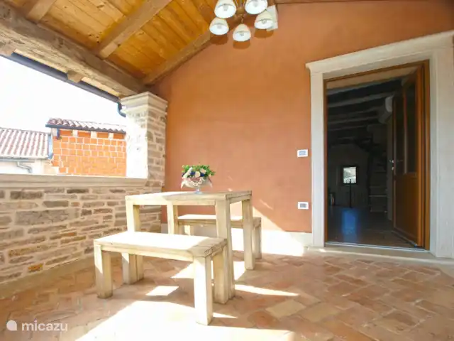 vakantiehuis huren in Kroatië, Istrië, Zminj – Huis Galant terras