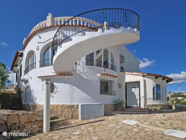 Villa Amaré en España, Costa Blanca, Benissa - villa Villa Amare frente con plazas de aparcamiento privadas.