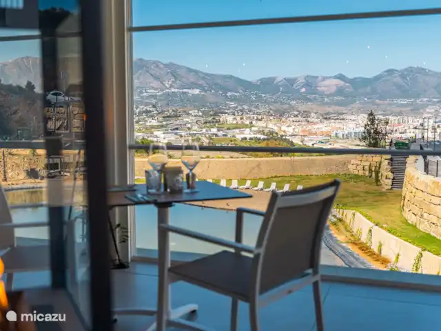 Charmant appartement pour 6 personnes | Espagne, Costa del Sol, Málaga - appartement Vue du restaurant vers Mijas et les collines
