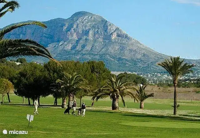 Terrain de golf à 15 minutes à pied
