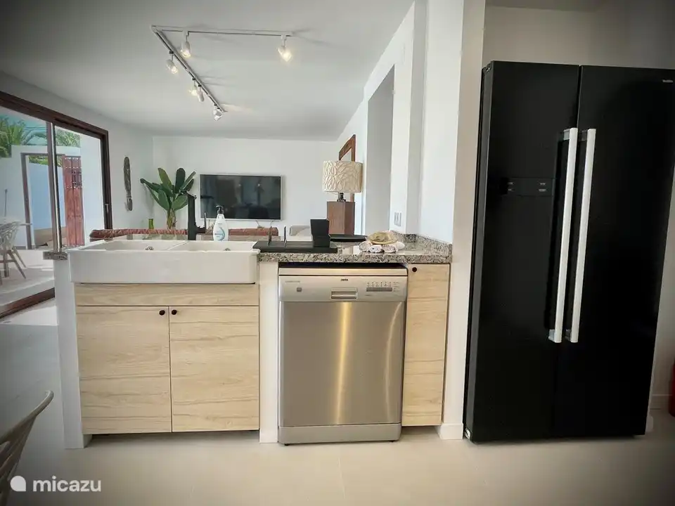 amplias cocinas con todos los lujos