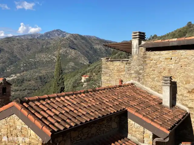 Maison de campagne sur la mer Ligure | Italie, Ligurie, Ventimiglia - maison de vacances Vue depuis la salle de bain du 2ème étage