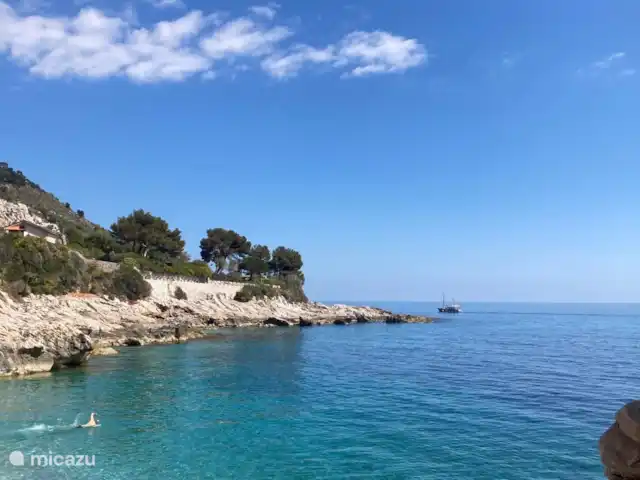 Maison de campagne sur la mer Ligure | Italie, Ligurie, Ventimiglia - maison de vacances Spiaggetta dei Balzi Rossi, étonnante en été comme en hiver
