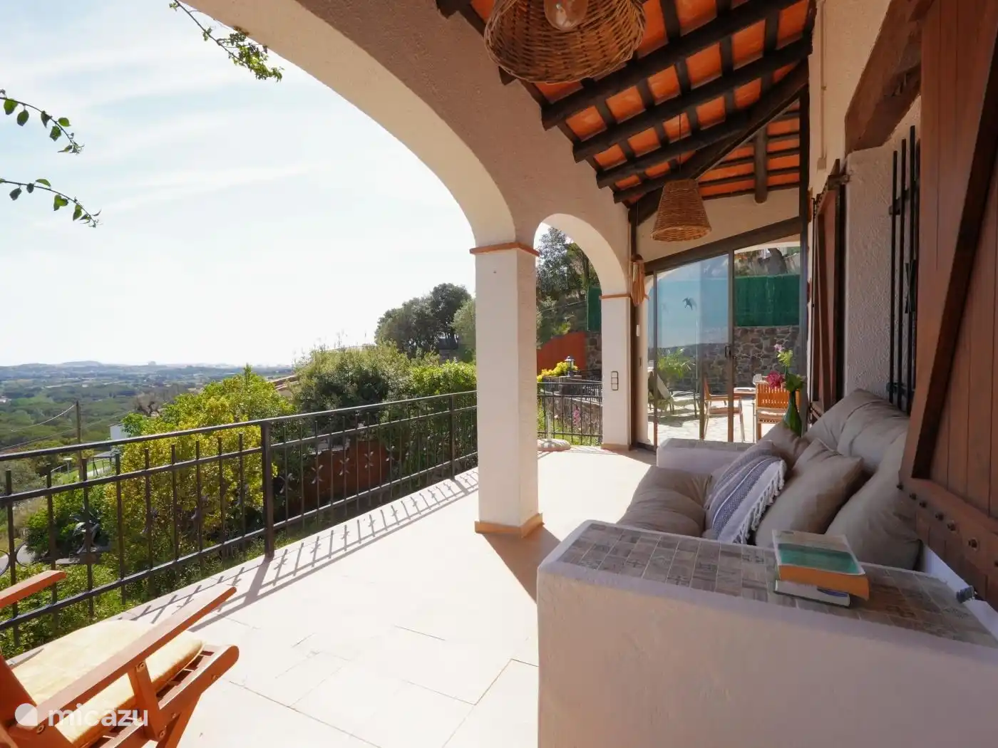 In the morning you can wake up here with a cup of tea or coffee overlooking the coast.