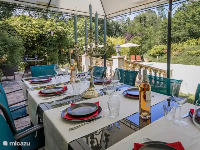 Rosepèche | France, Dordogne, Les Eyzies-de-Tayac-Sireuil - maison de vacances Mettre la table