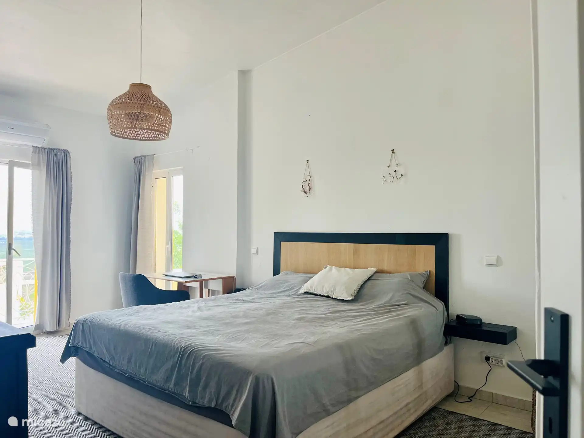 Kamer 2 met dubbelbed en nieuwe badkamer