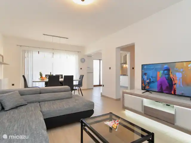 vakantiehuis huren in Kroatië, Istrië, Pula – Huis Emicol woonkamer