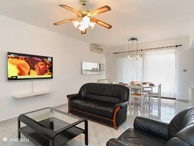 vakantiehuis huren in Kroatië, Istrië, Pula – Huis Emicol woonkamer