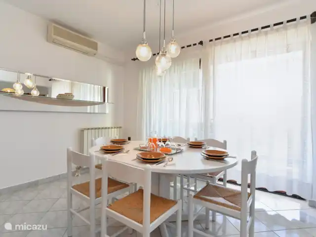 vakantiehuis huren in Kroatië, Istrië, Pula – Huis Emicol woonkamer