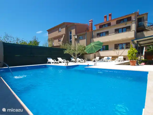vakantiehuis huren in Kroatië, Istrië, Pula – Huis Emicol zwembad