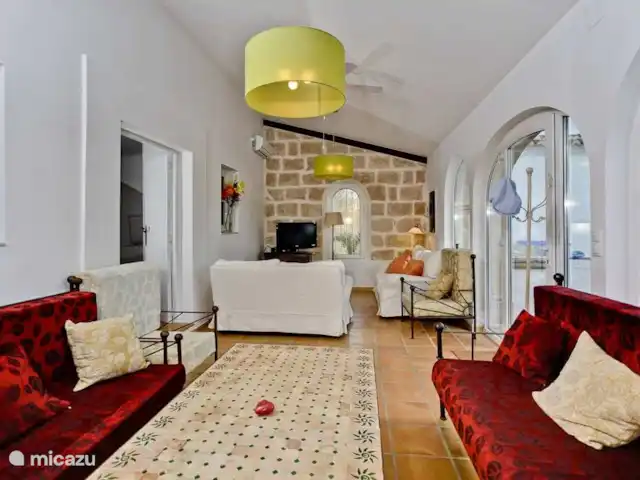 La Finca en España, Costa Blanca, Jávea - finca Salón con varias zonas para sentarse.