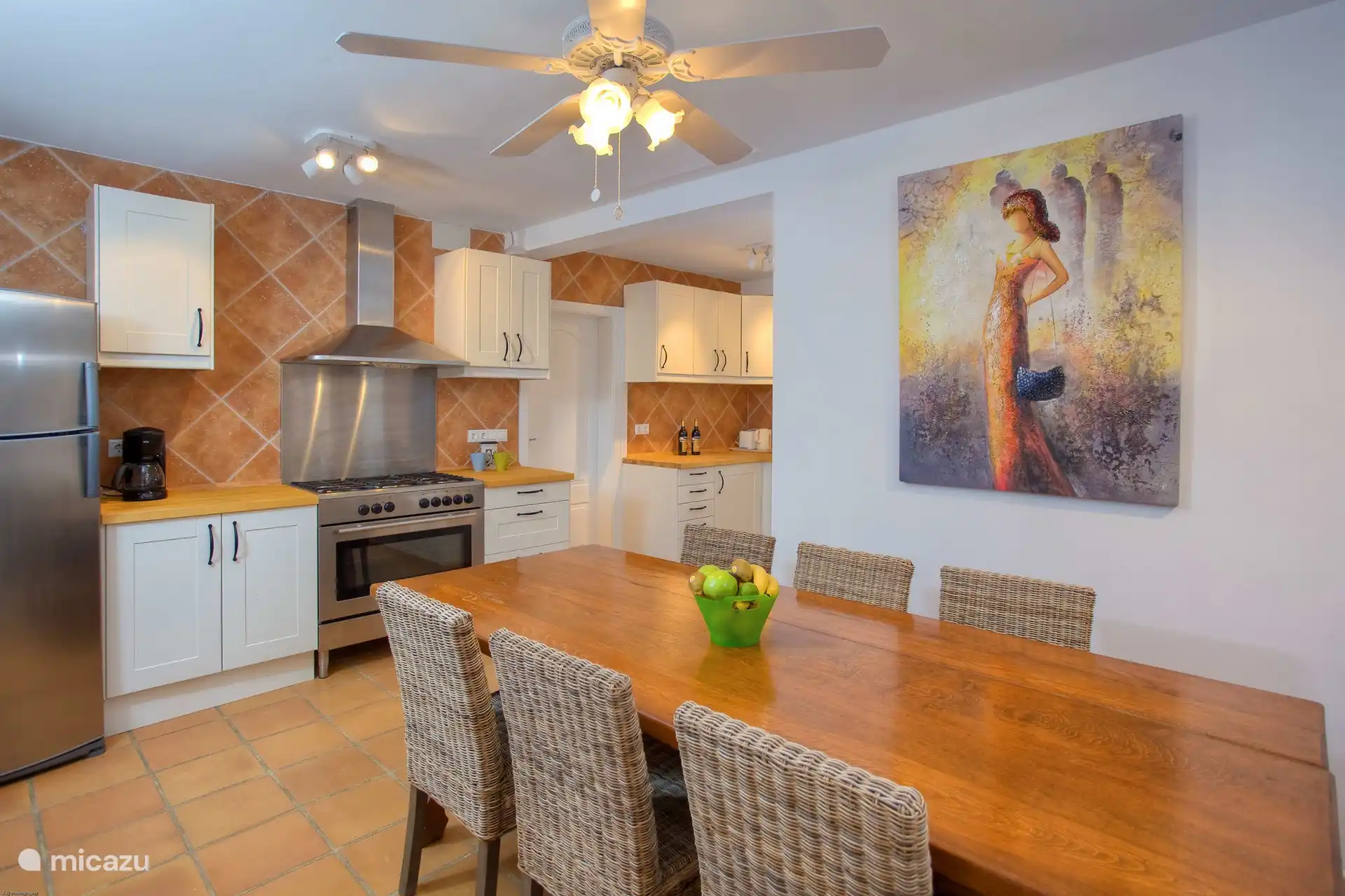 Wohn-Essbereich in der zweiten Küche