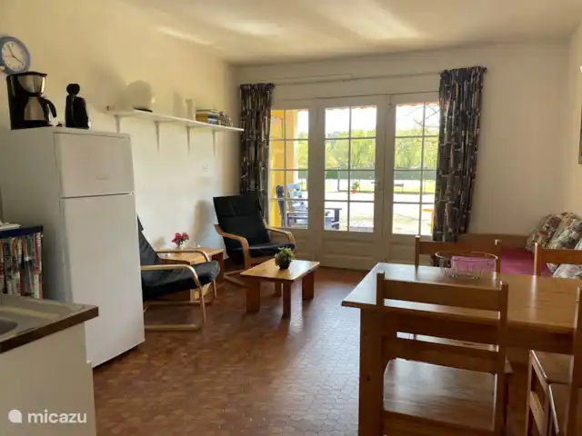 Le Coucou au Petit Bouleau | France, Dordogne, Saint-Pardoux-la-Rivière - appartement Séjour avec cuisine ouverte