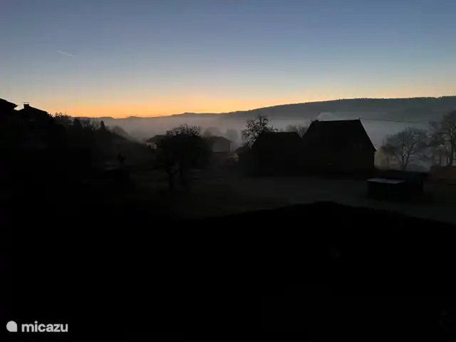 Vacaciones en Eifel con vistas panorámicas (Ap.1) en Alemania, Eifel, Gerolstein - apartamento al anochecer