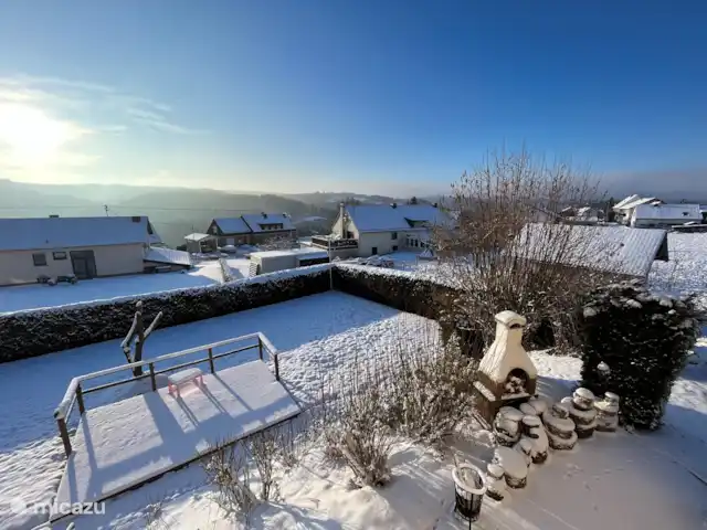 Vacaciones en Eifel con vistas panorámicas (Ap.1) en Alemania, Eifel, Gerolstein - apartamento Ver balcón, en la nieve.