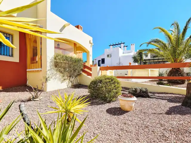 Casa Tortuga - piscina privada en España, Costa Blanca, Hondón de las Nieves - casa vacacional vista al jardín