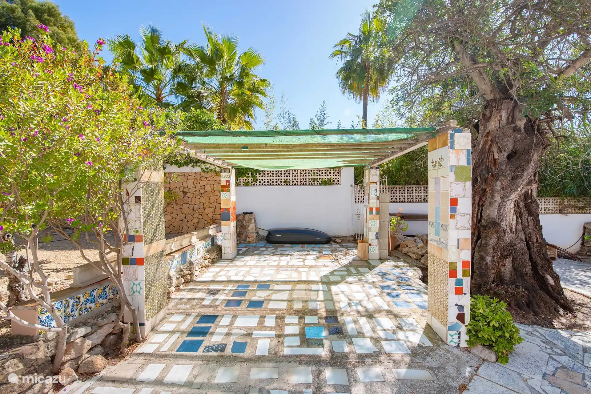 Pergola für den Parkplatz