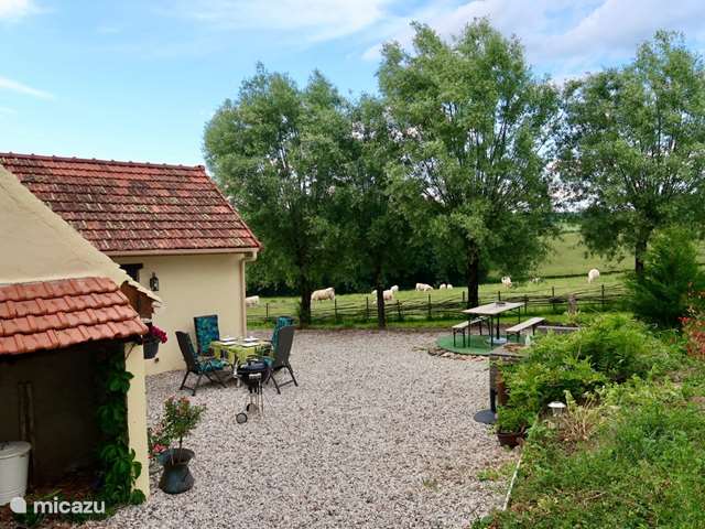 Holiday home in France, Burgundy –  gîte / cottage Aux Petits Bonheurs