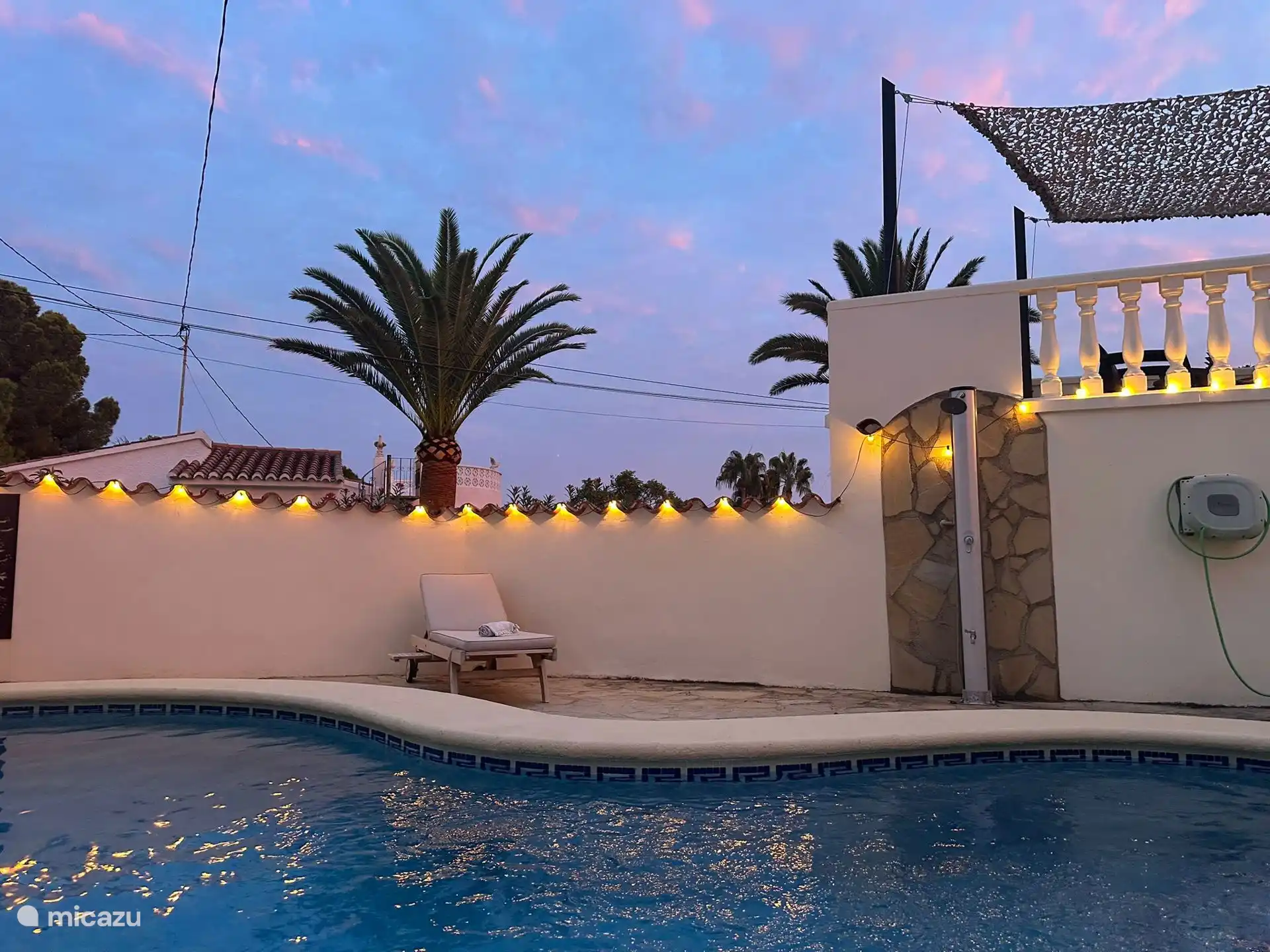 Une soirée de fin d’été étouffante avec vue sur le toit-terrasse