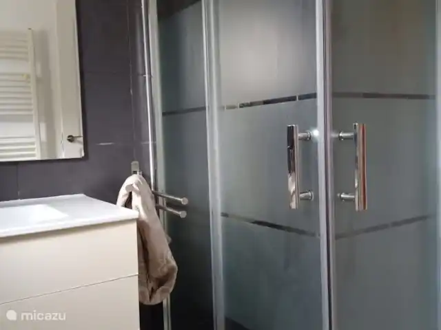 Casa Las tres Hijas huren in Spanje, Costa Blanca, Benissa - villa Tweede badkamer met douche, wastafel en toilet op de 1e verdieping