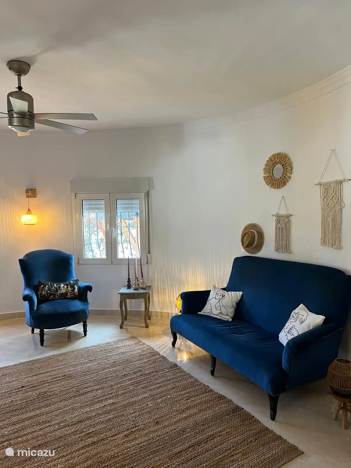 Salon, salle de lecture