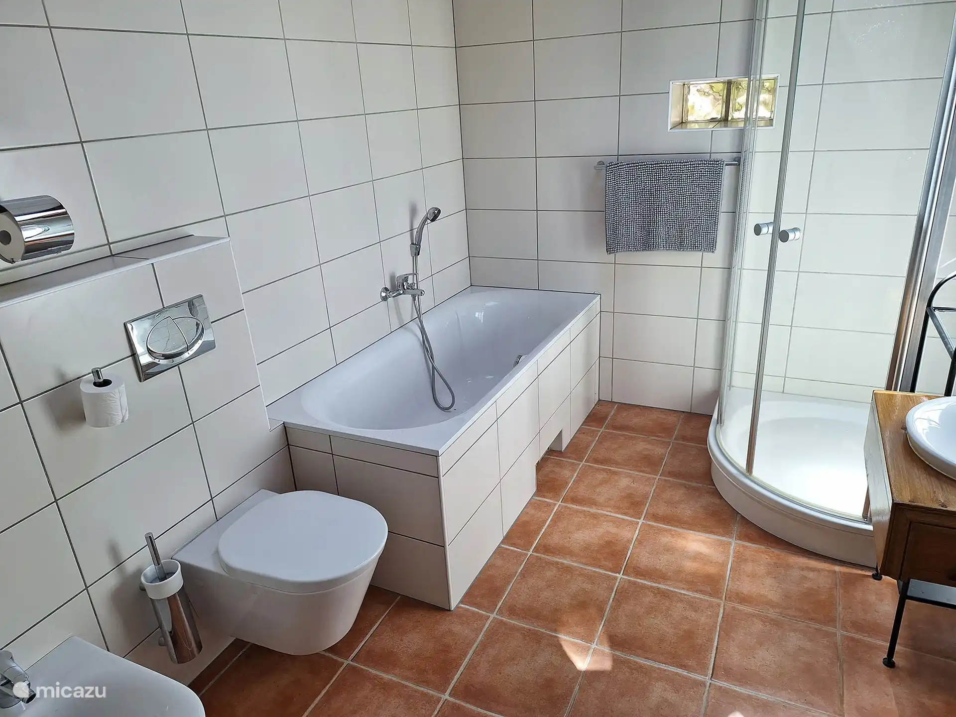 Salle de bain complète, 4 au total