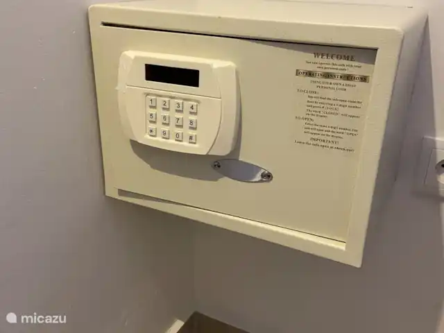 Location de Vacances Curaçao, Banda Ariba (est), Jan Thiel, appartement - Curalux Apartments-Flamingo Sûr : très sûr pour vos objets importants.