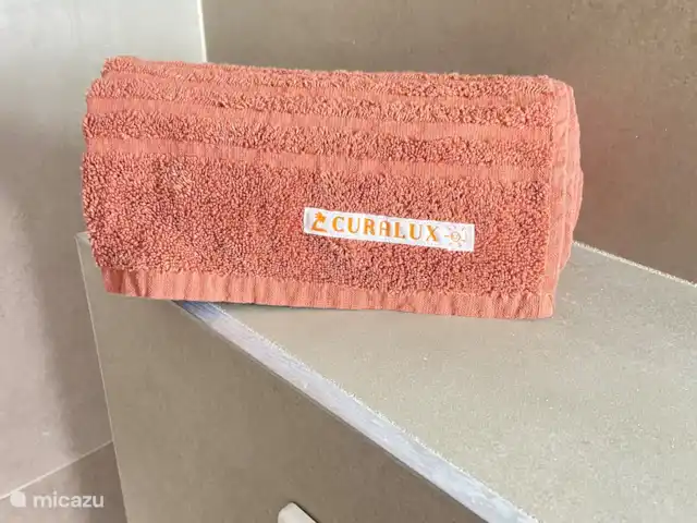 Location de Vacances Curaçao, Banda Ariba (est), Jan Thiel, appartement - Curalux Apartments-Flamingo Villa Curalux et Appartements, suivez-nous !