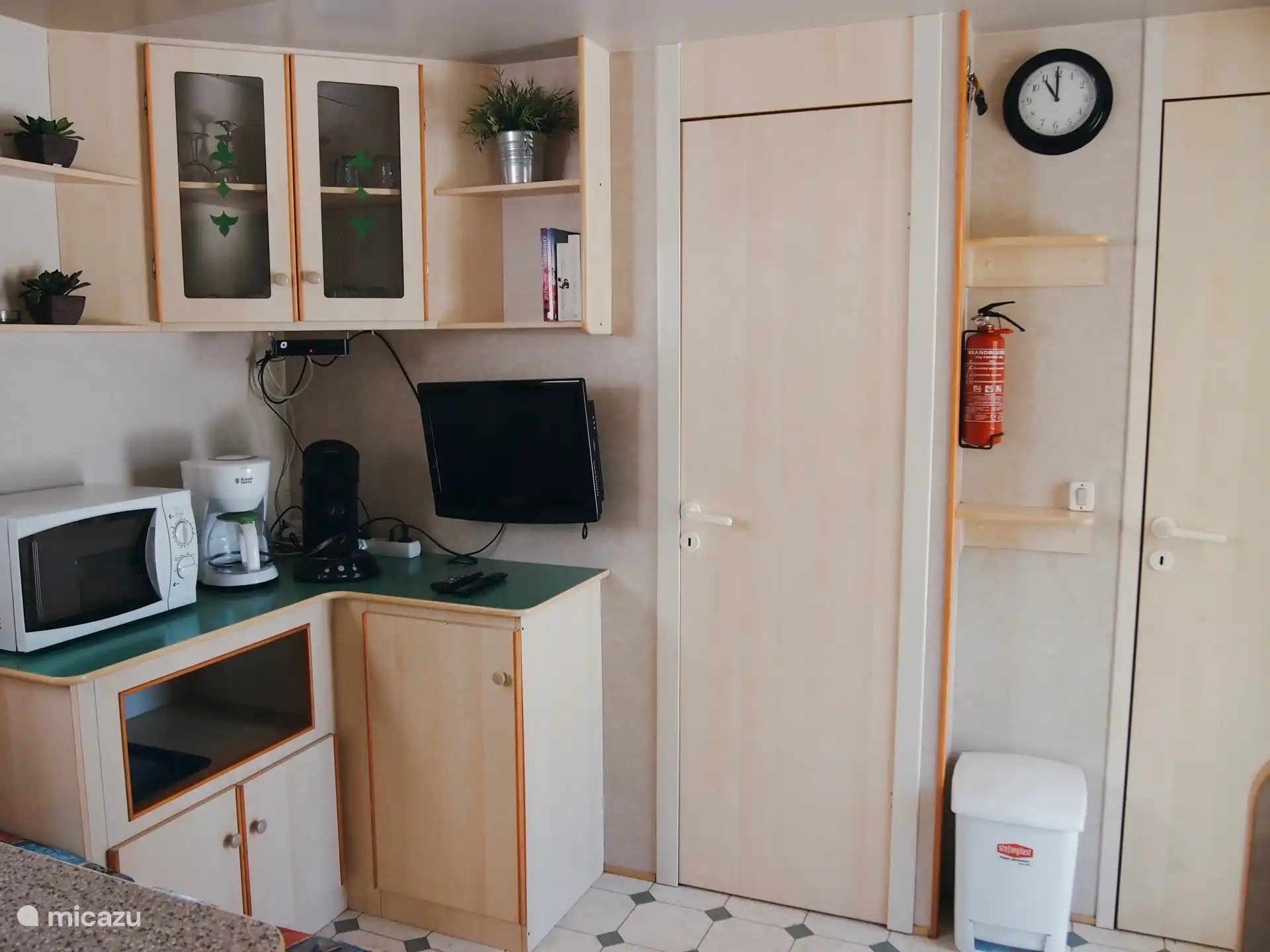 Beautiful chalet in Tuscany with swimming pool, peace and nature. Perfect base for Lucca, Pisa, Florence and the Tuscan coast.