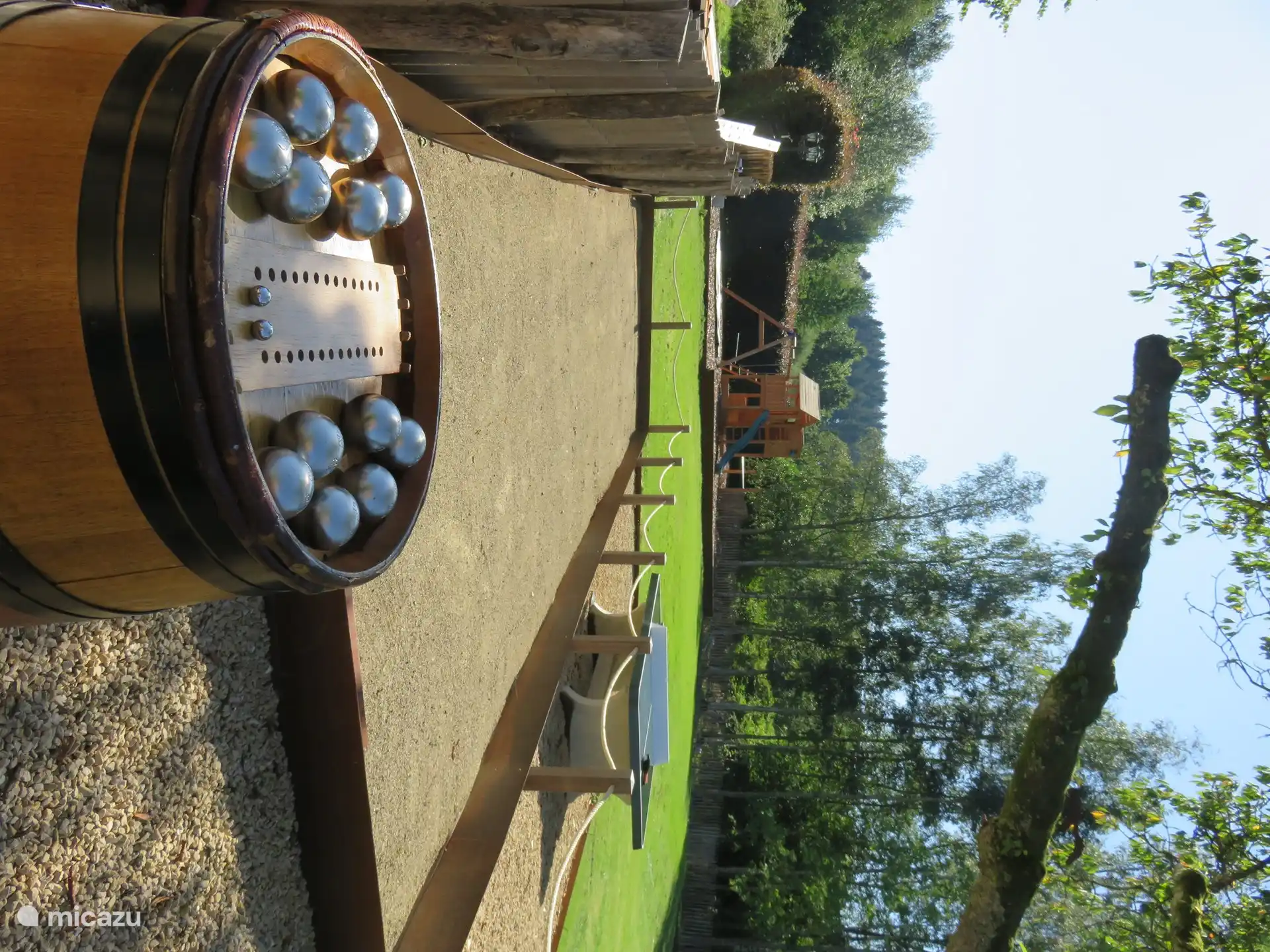 Boule-/Tischtennisspiel