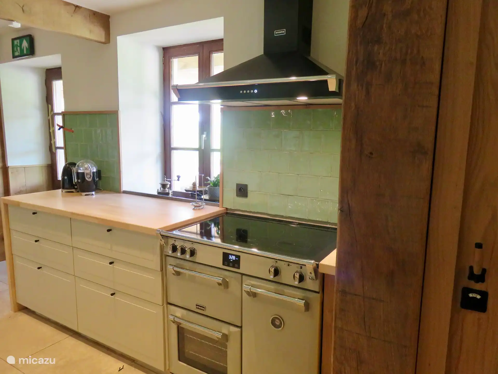 Induktion mit 5 Zonen und mehreren Öfen