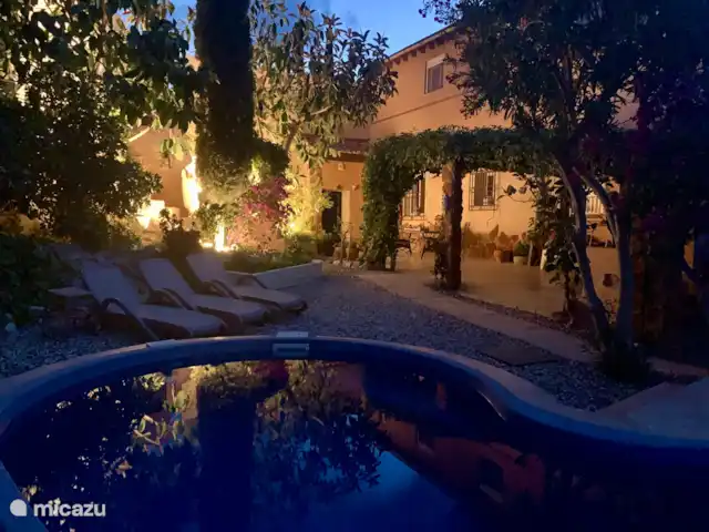 Loma Alta, casa cueva con piscina en España, Costa Blanca, La Murada - casa cueva Jardín nocturno