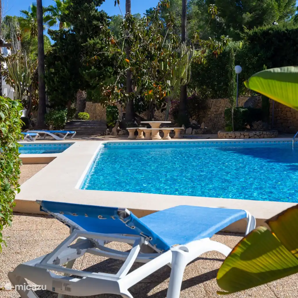 Appartement App Altea zwembad en gratis parking in Altea