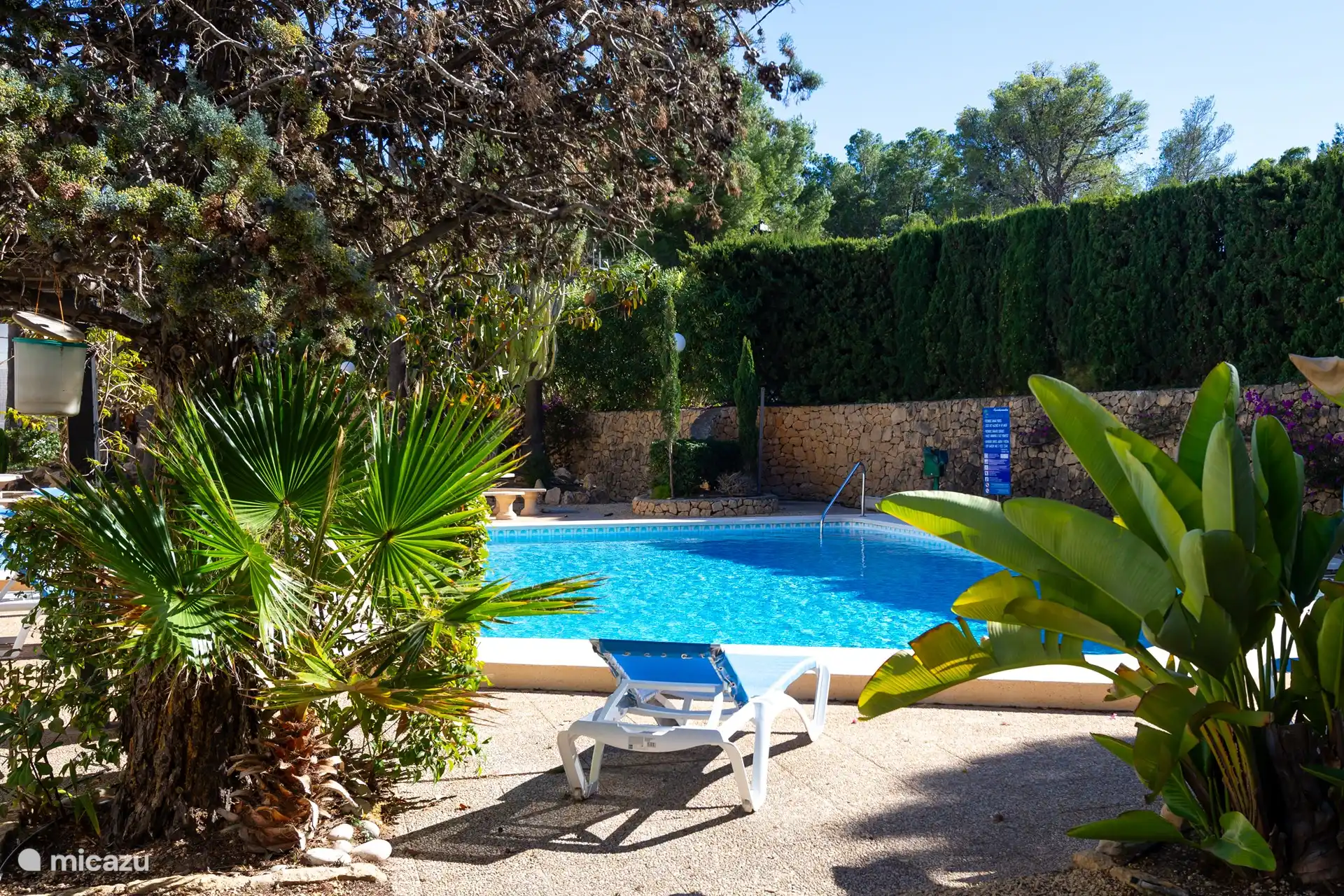 A lovely spot to enjoy the sun in peace and quiet