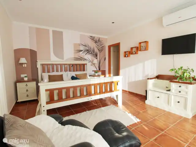 villa huren in Spanje, Costa Blanca, Calpe – Villa Ty Croeso Calpe Slaapkamer ensuite Ipanema
Met inloopkast en toegang tot het terras