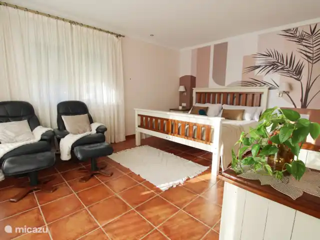 villa huren in Spanje, Costa Blanca, Calpe – Villa Ty Croeso Calpe Slaapkamer ensuite Ipanema
Met inloopkast en toegang tot het terras