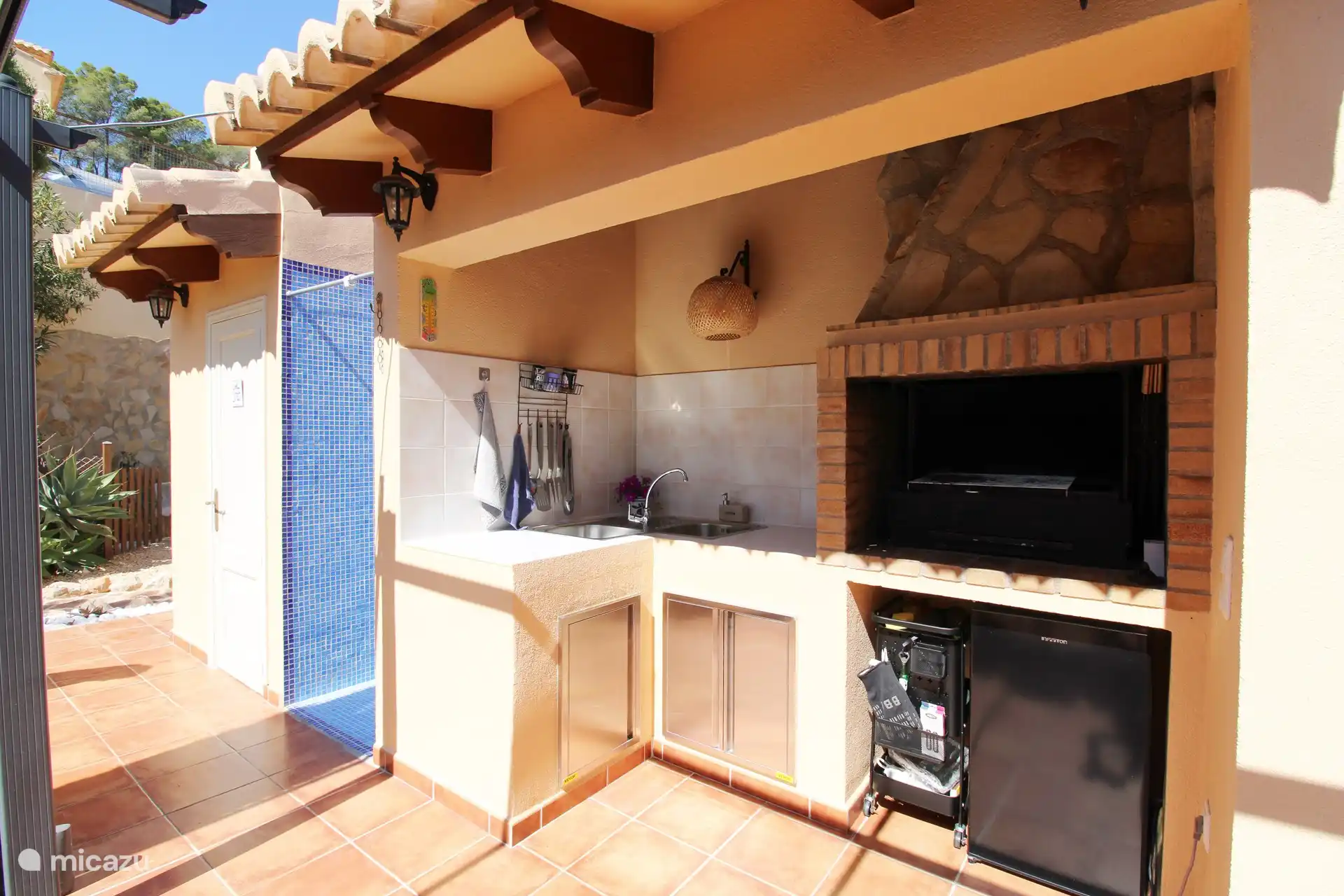 Au&#223;enk&#252;che