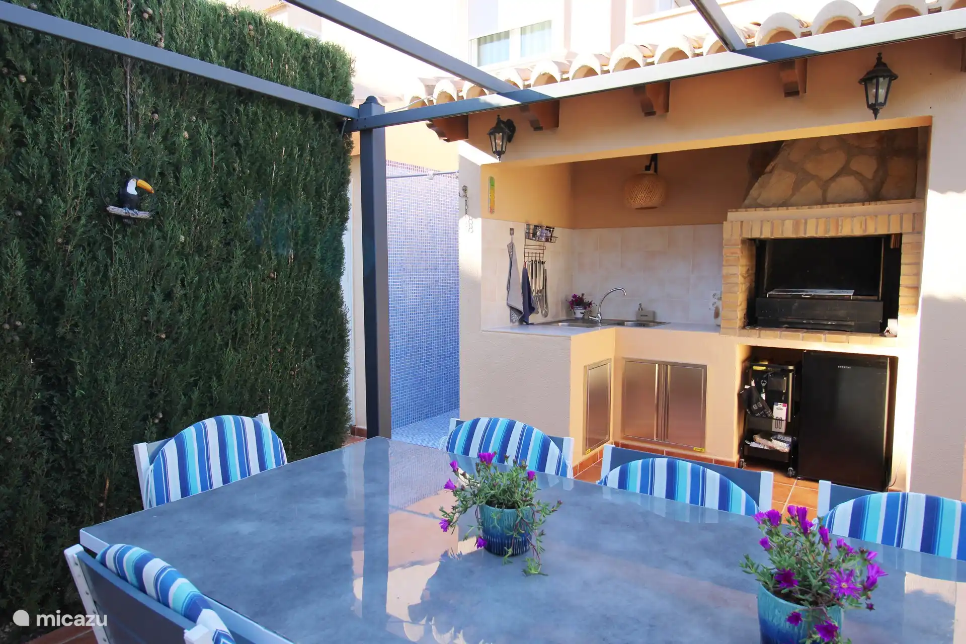 Au&#223;enk&#252;che