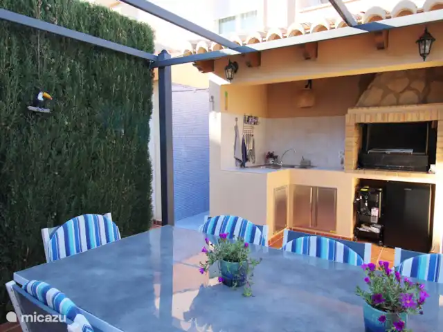 villa huren in Spanje, Costa Blanca, Calpe – Villa Ty Croeso Calpe buitenkeuken