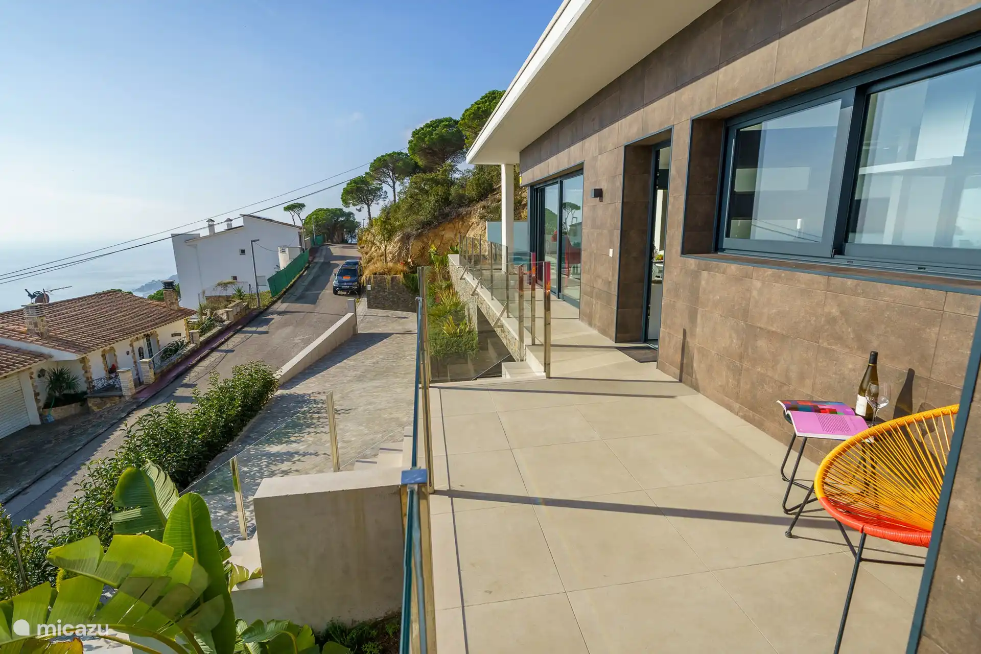 Werfen Sie zunächst einen Blick hinter sich!