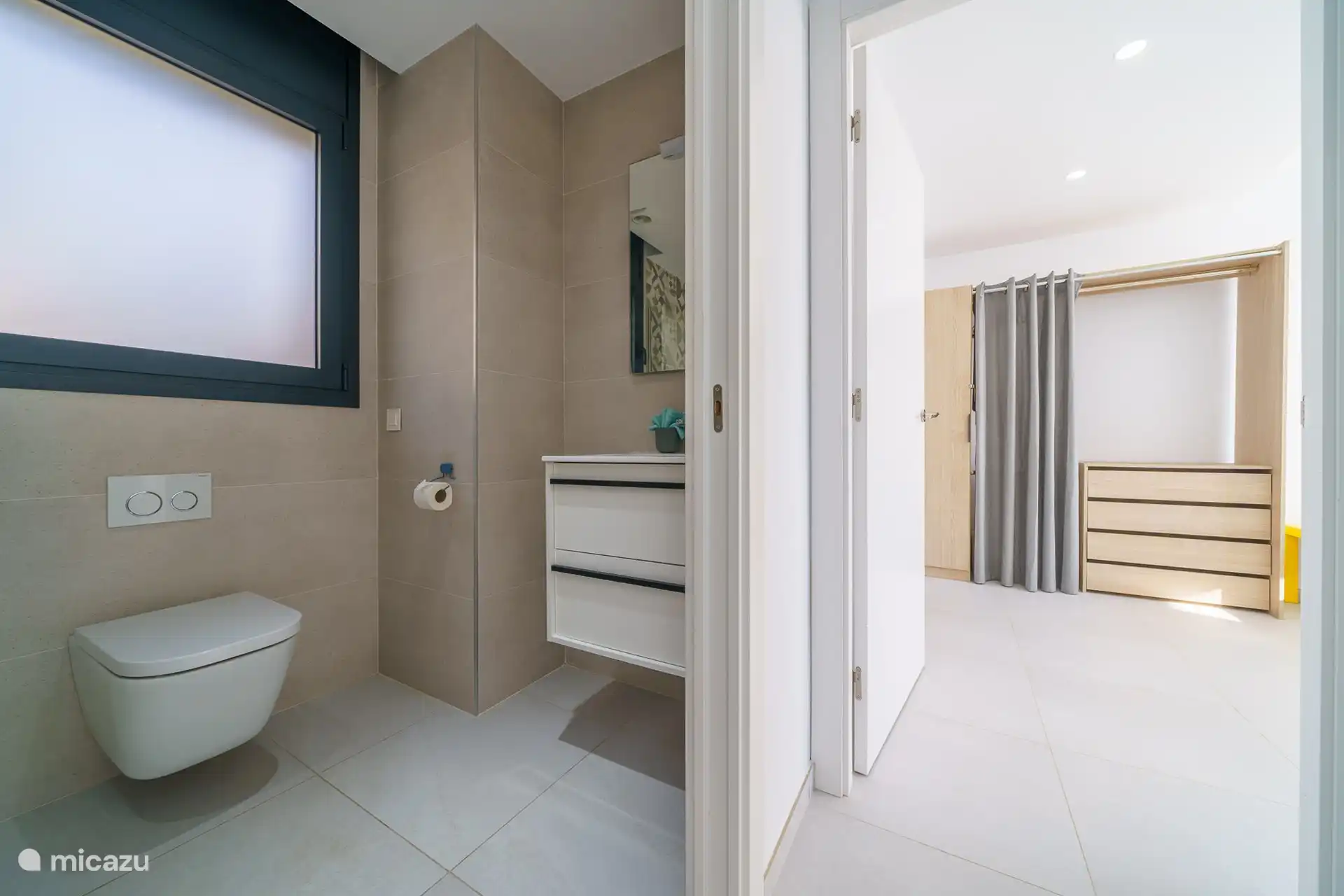 Am Ende des Flurs befindet sich Schlafzimmer 3