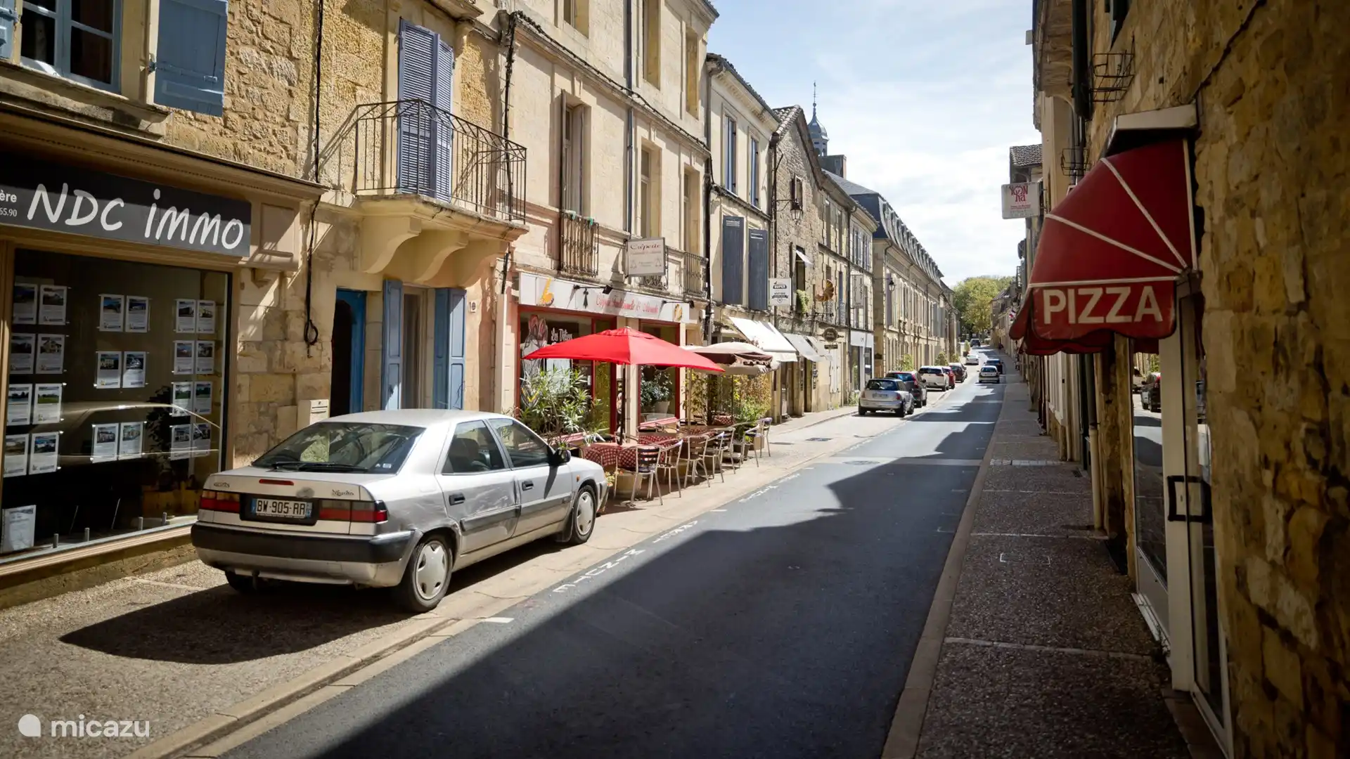 Frische Bäckerei, in der Sie köstliche Sandwiches und Gebäck kaufen können
