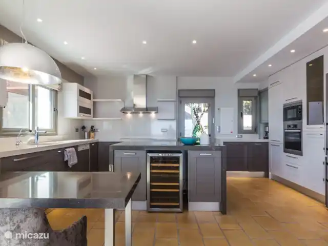 Villa Miranda | Espagne, Andalousie, Salobrena - villa Cuisine moderne avec îlot de cuisson