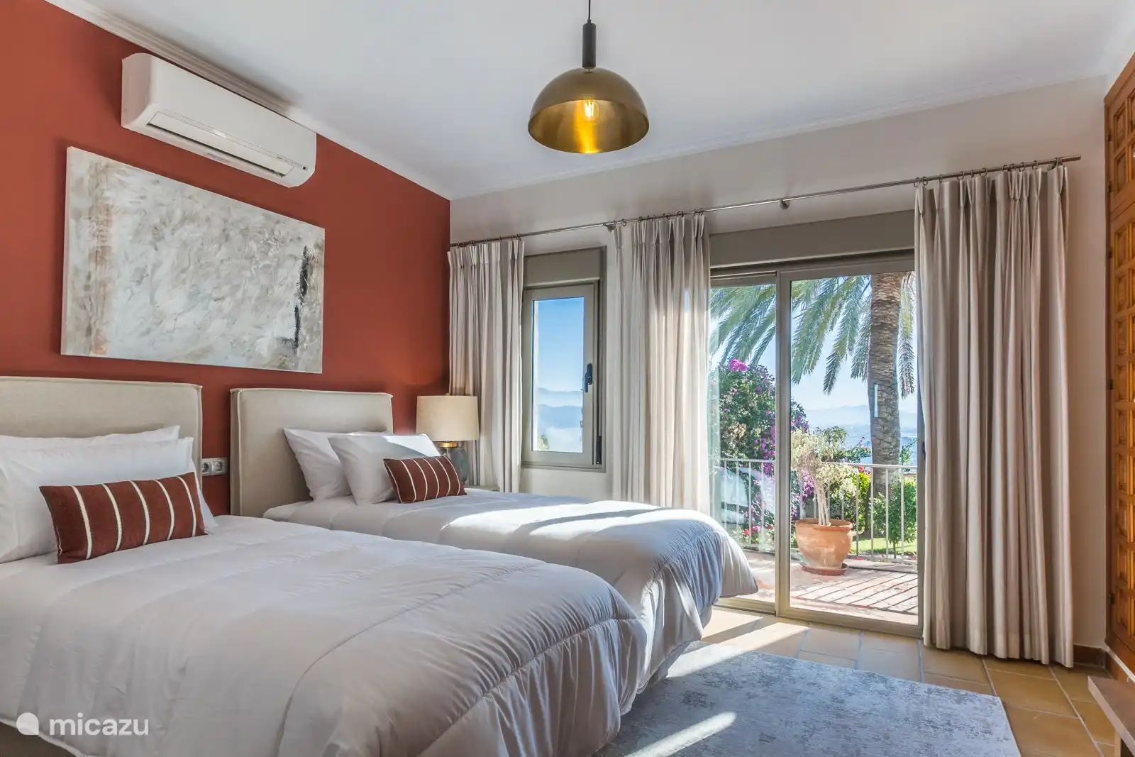 Schlafzimmer mit 2 Einzelbetten