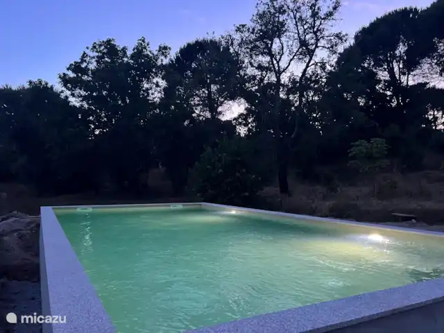 Location de Vacances Portugal, Coimbra, Covas, cabane en bois / lodge - Casa Vista Bonita La piscine est éclairée la nuit